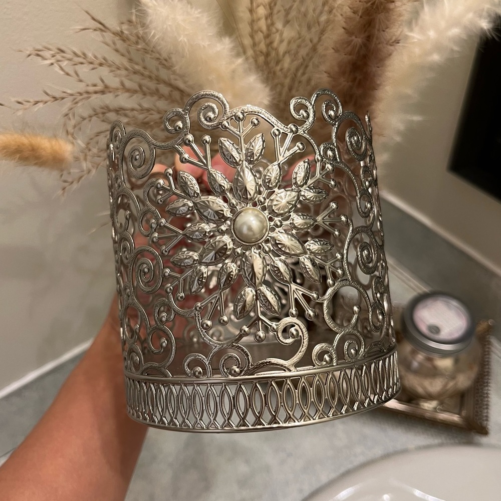 B&BW sweater weather candle & sleeve